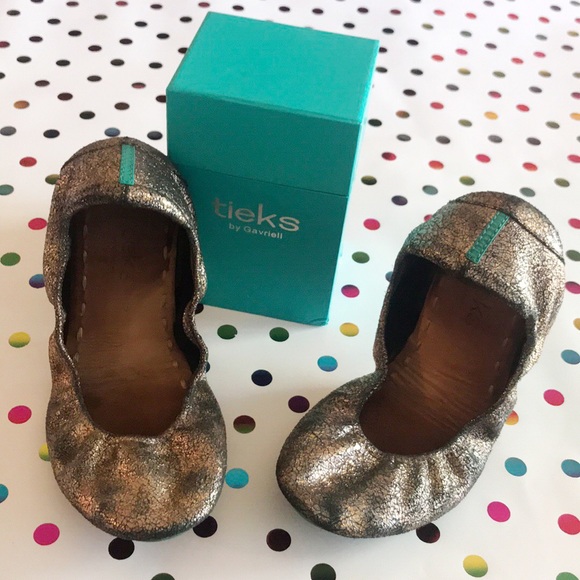 Tieks Shoes - RARE tieks lovestruck ballet flats